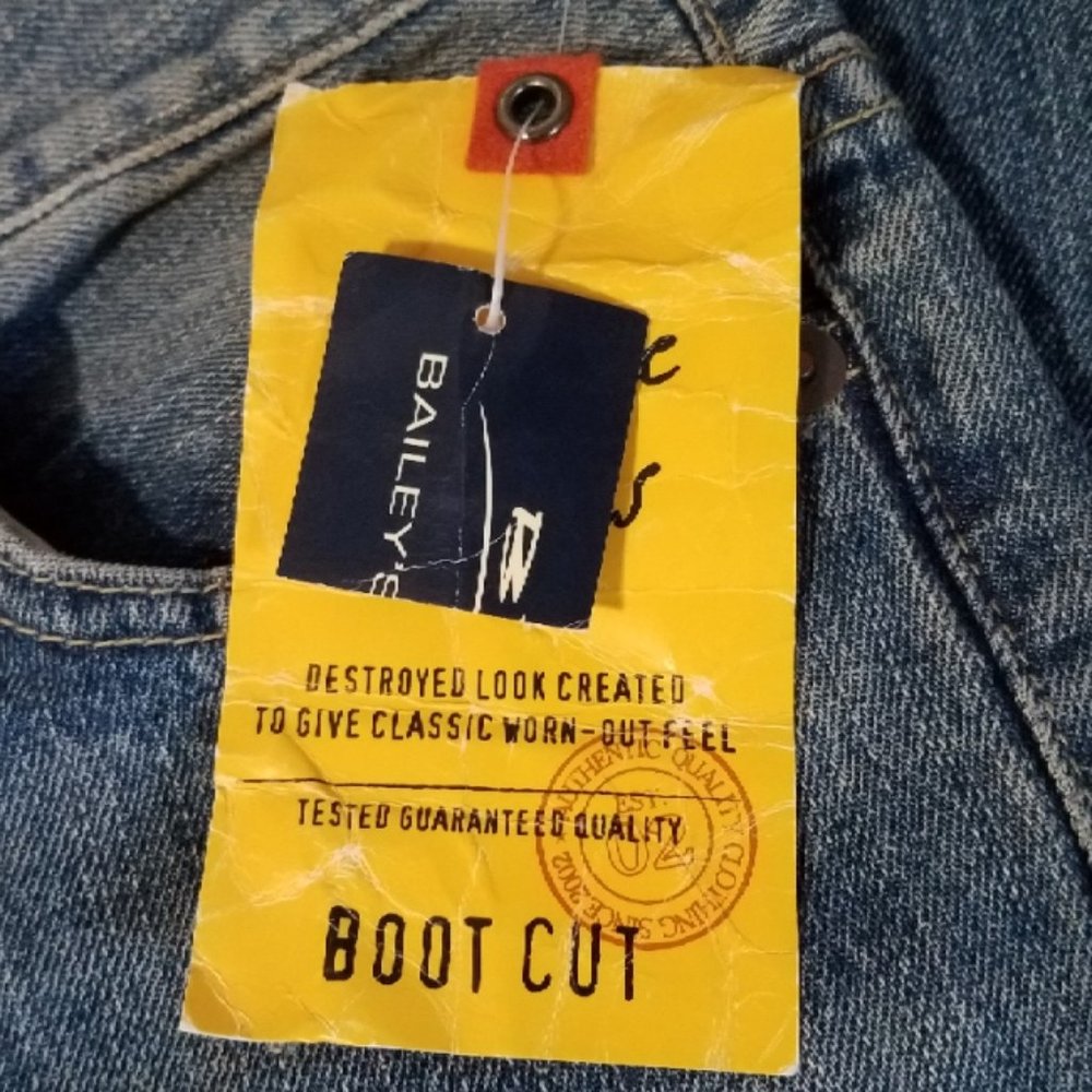 Bailey's Point Jeans, Distressed Look, W30L30 - Picture 6 of 8